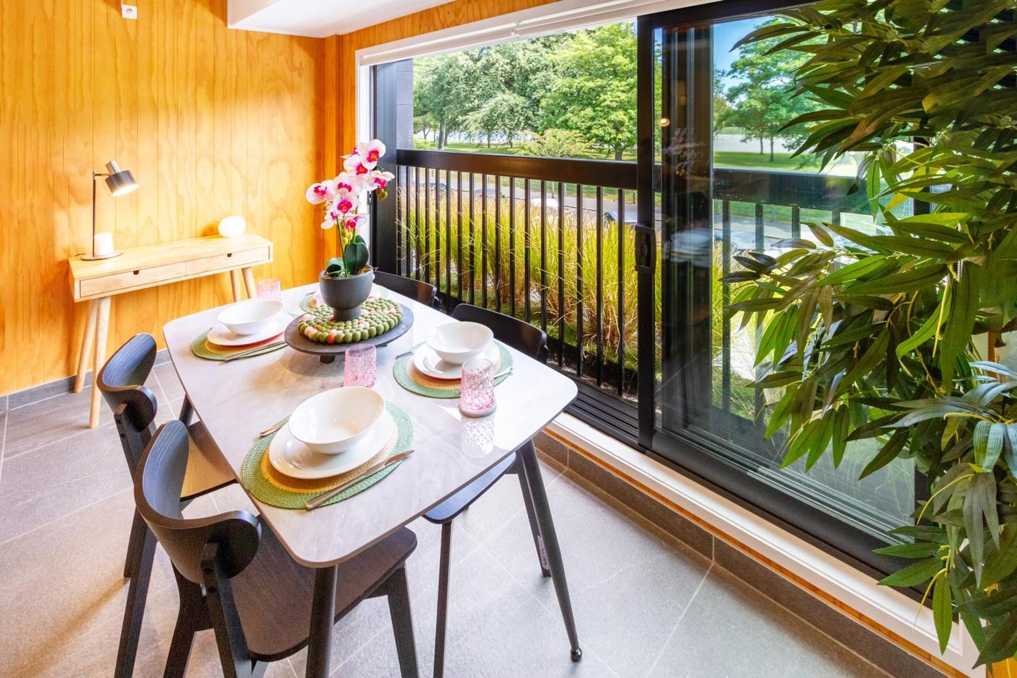 Cozy 1-Bed Apartment With Park Views, Sleeps 4 Christchurch Exterior photo
